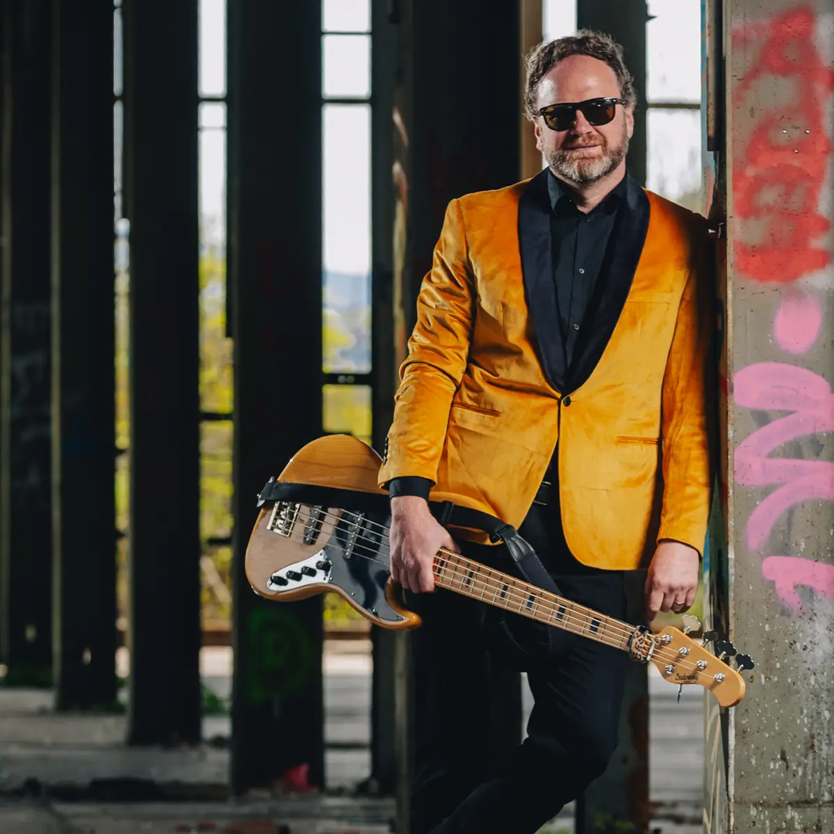 Infinity Band Croatia-profesionalni cover band-Domagoj Candrlic-bas-gitara-vokal-2